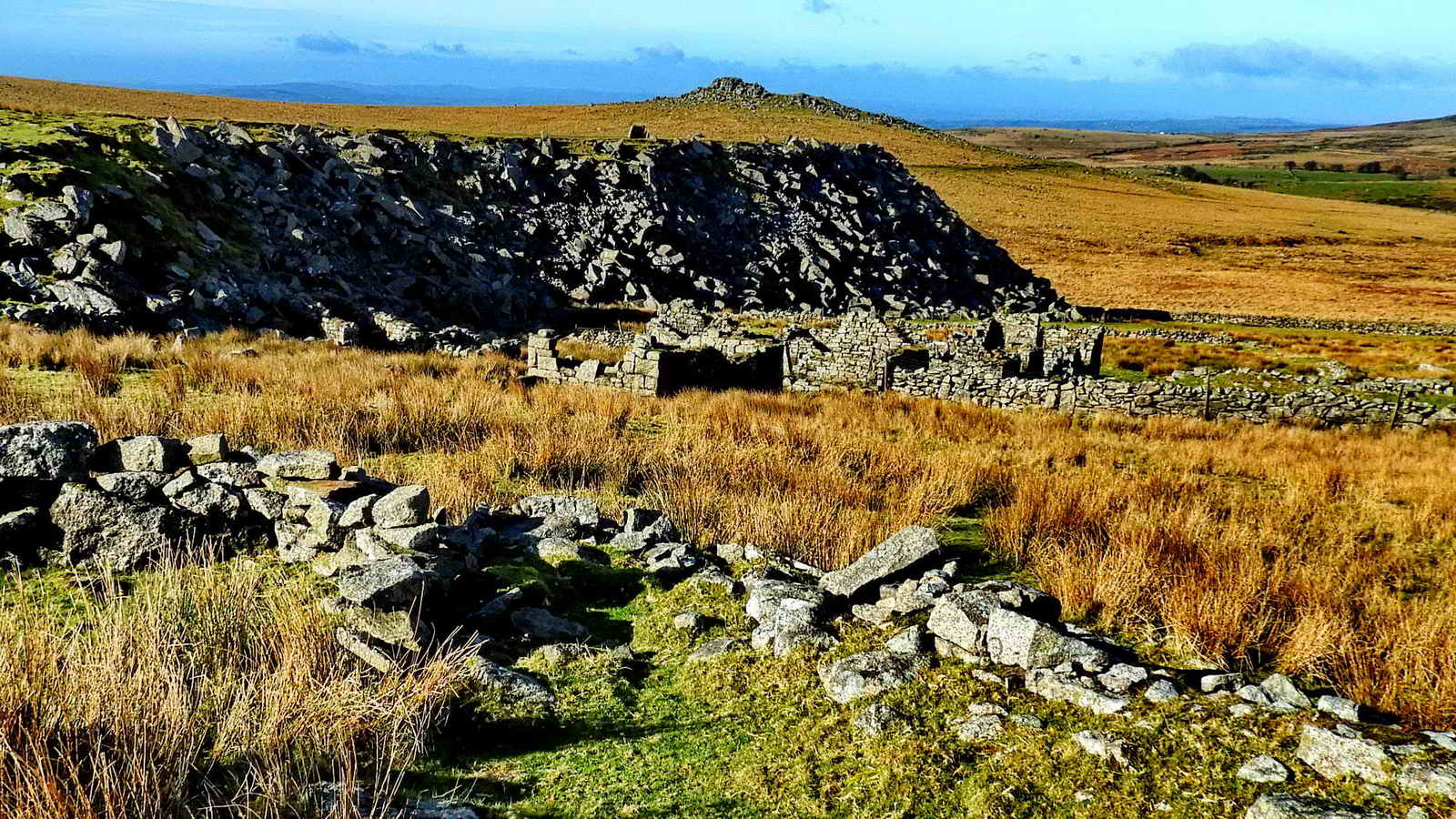 These ruins ahead to the right, was Hill Farm