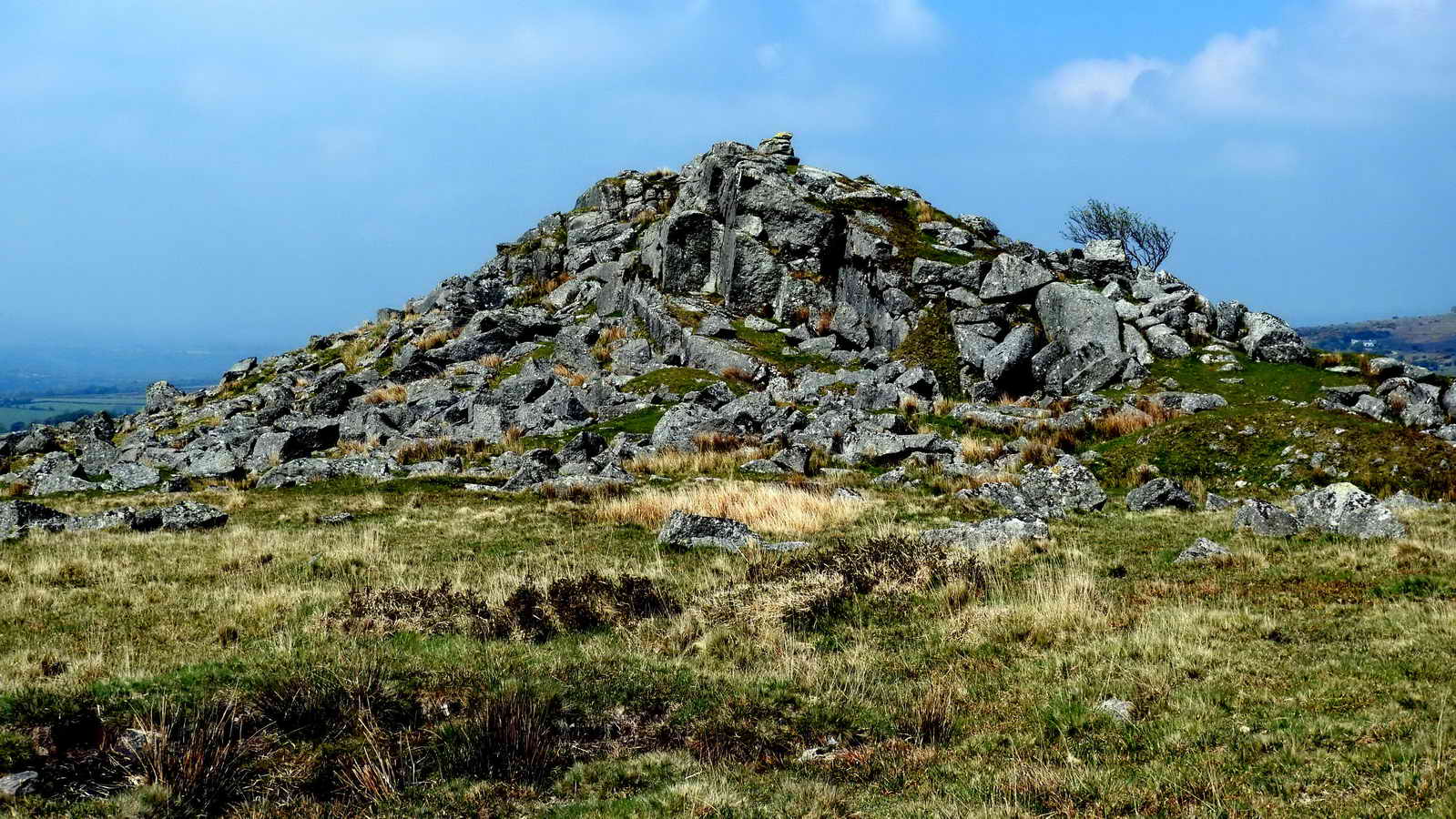 Ingra Tor. SX 555 721. Elevation 339 metres (1112 feet)