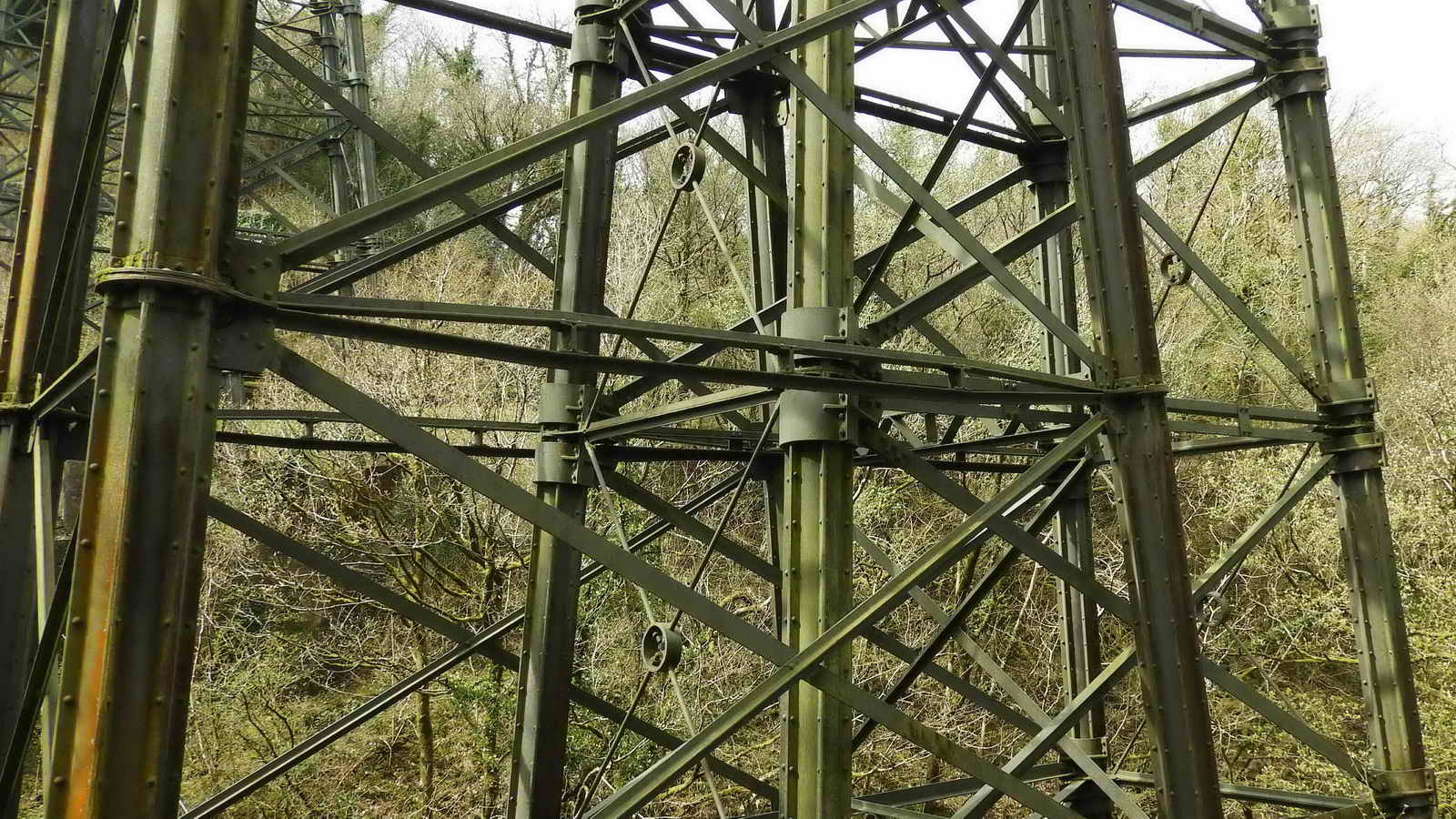 Viaduct supports