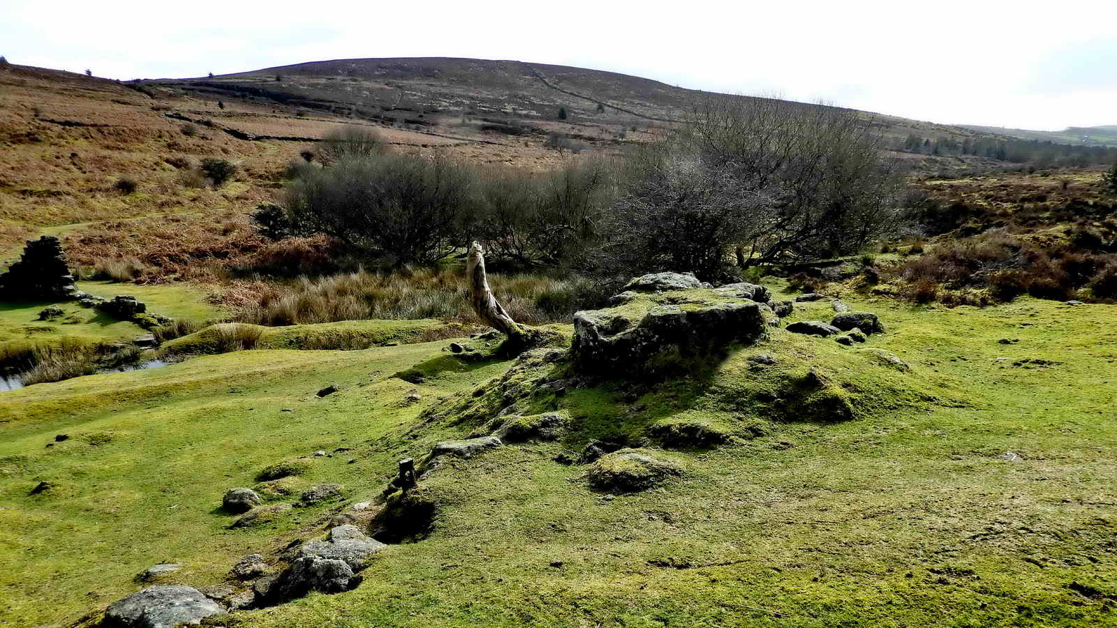 The circular stump of the chimney